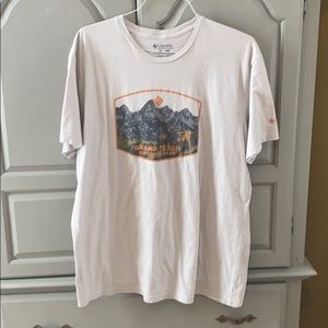 Men’s Columbia Graphic Tee